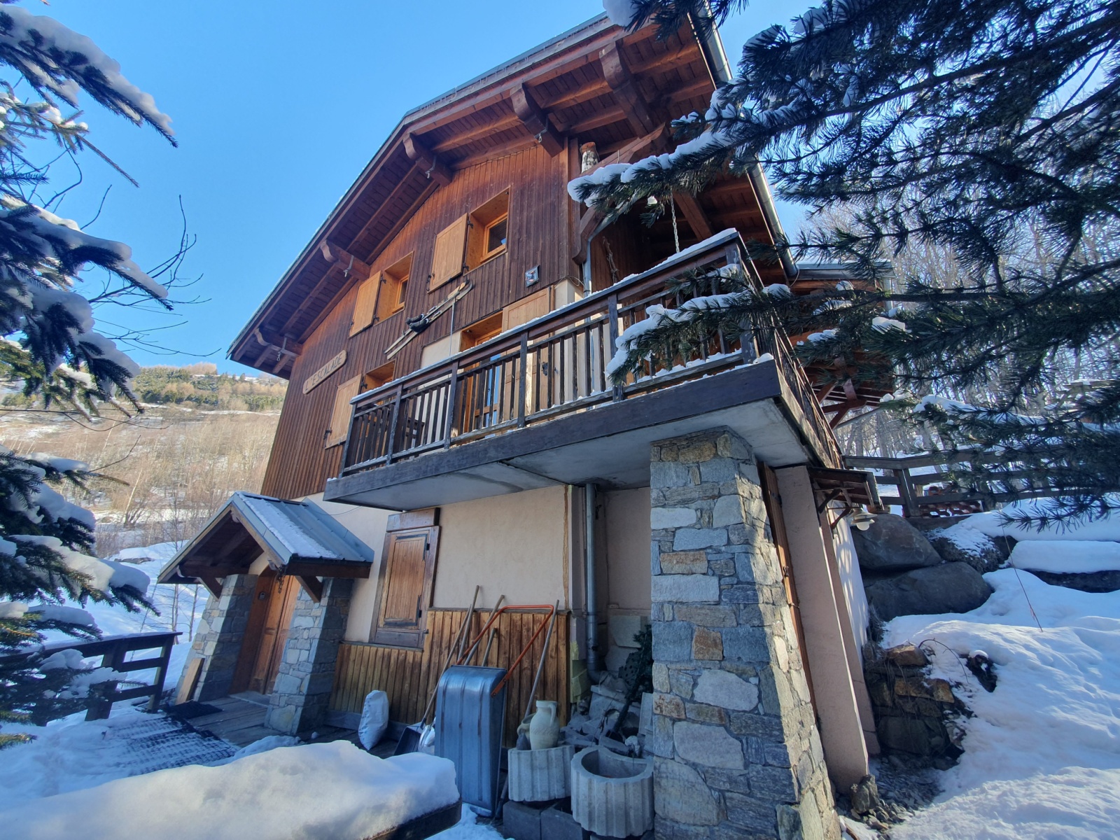 Chalet divisé en 2 appartements - Le Bettaix - Photo principale