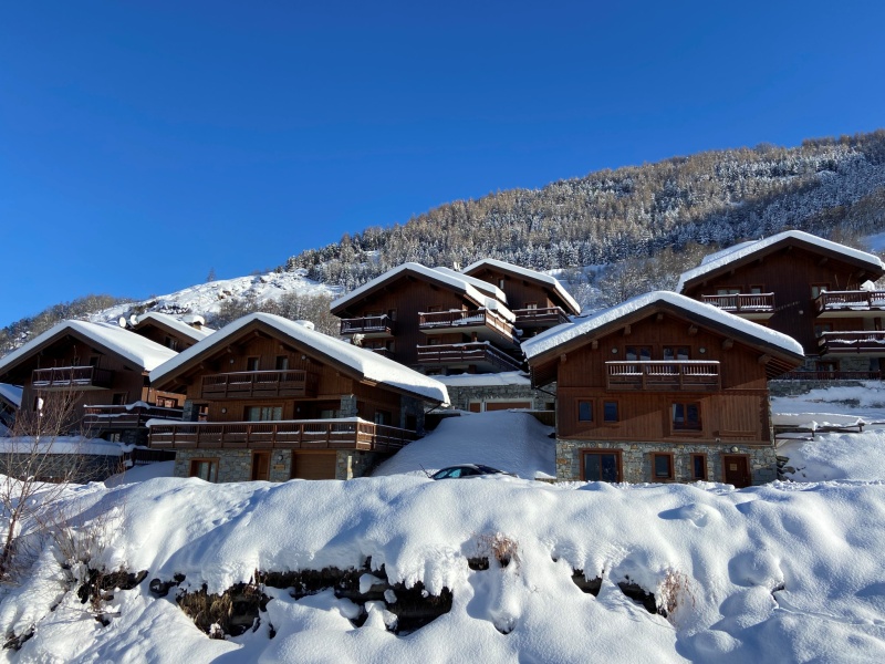 Chalet individuel - proche des pistes - Photo N°3