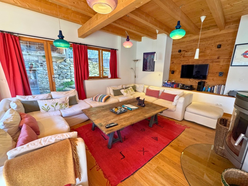 Chalet individuel à La Combe - Photo N°2
